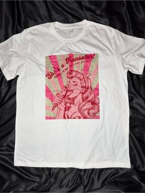 White Graphic Tee with Pink Retro Pop Art Print~NWOT